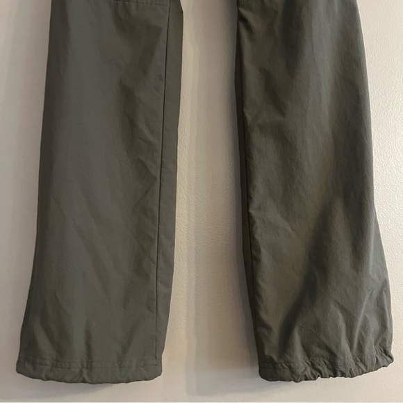 REI Womens Cargo Pants Outdoor Hiking UPF 30+ Bungee Cuffs Green Sz 2 - Picture 7 of 11